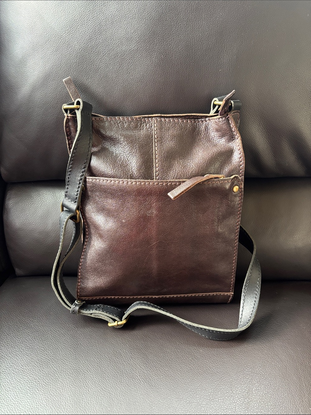 Ellington leather bag